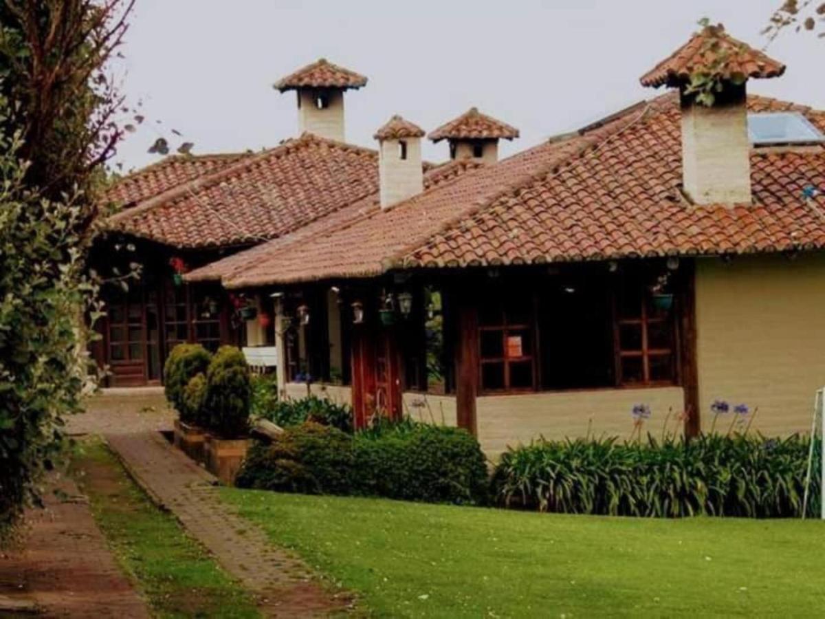 Hacienda El Rejo Villa Machachi Exteriör bild